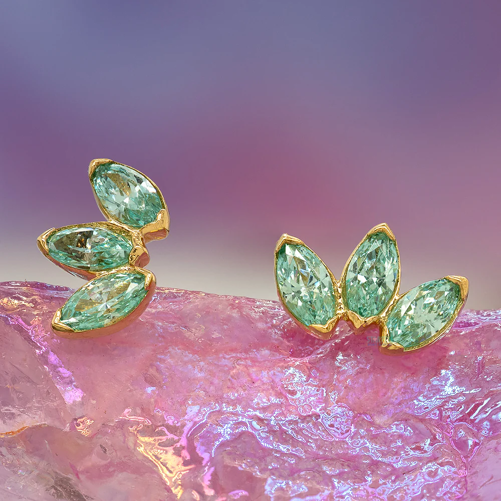 threadless: Marquise Fan End in Yellow Gold with 3 Brilliant-Cut Gems - Image 2