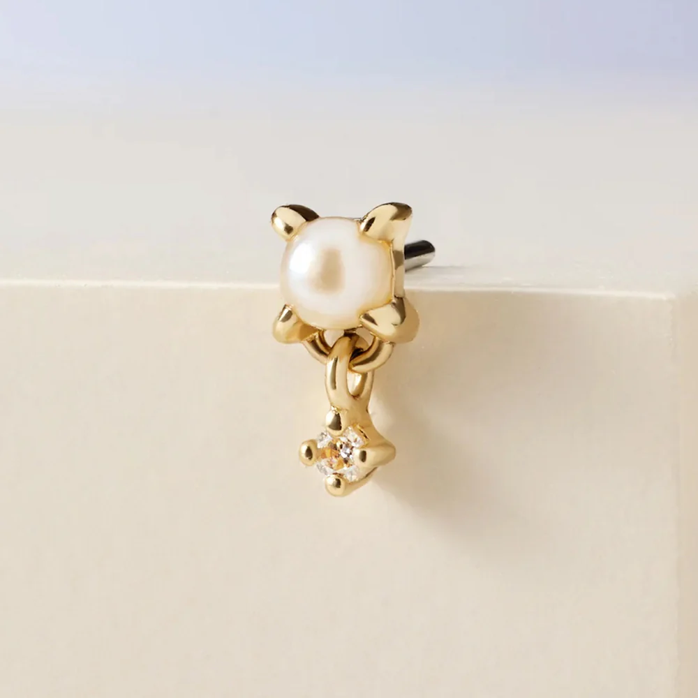 threadless: "Soft Serve" End in Gold with Pearl & Moissanite - Image 2