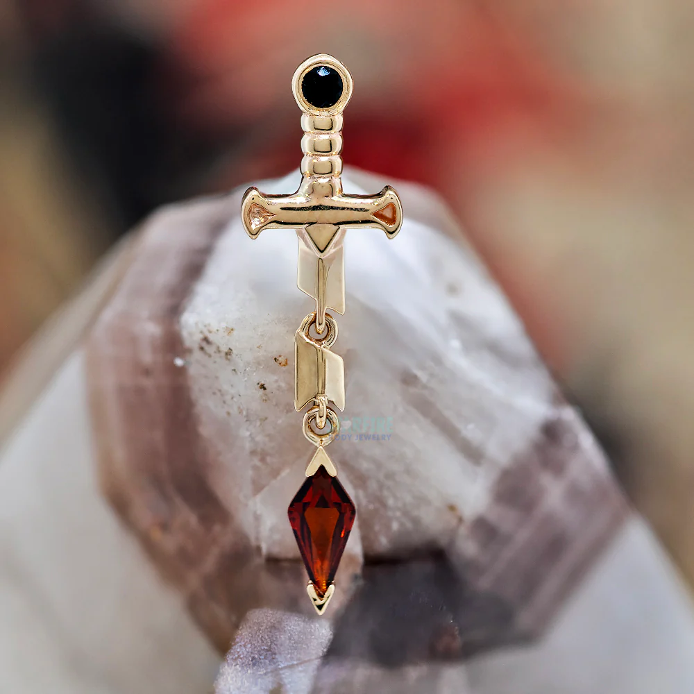 threadless: "Svyn" End in Gold with Black Agate & Red Garnet - Image 2